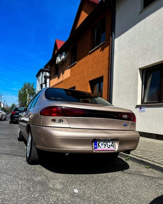 Ford Escort cena 10000 przebieg: 158000, rok produkcji 1997 z Szczawnica małe 37